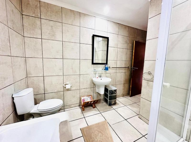 2 Bedroom Property for Sale in Heiderand Western Cape